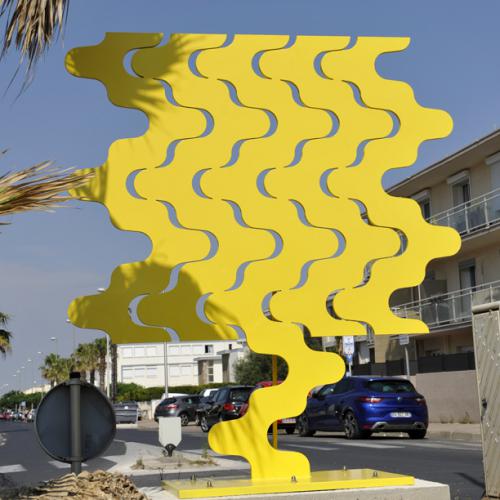 '' Les ARBRES de JORDI '' - 8 Sculptures pérennes en acier thermo-laqué -exposition permanente sur chacun des 8 ronds-points d'une avenue de 3 km à Palavas les Flots -34- ici ''l'Arbre Cep de Vignel''